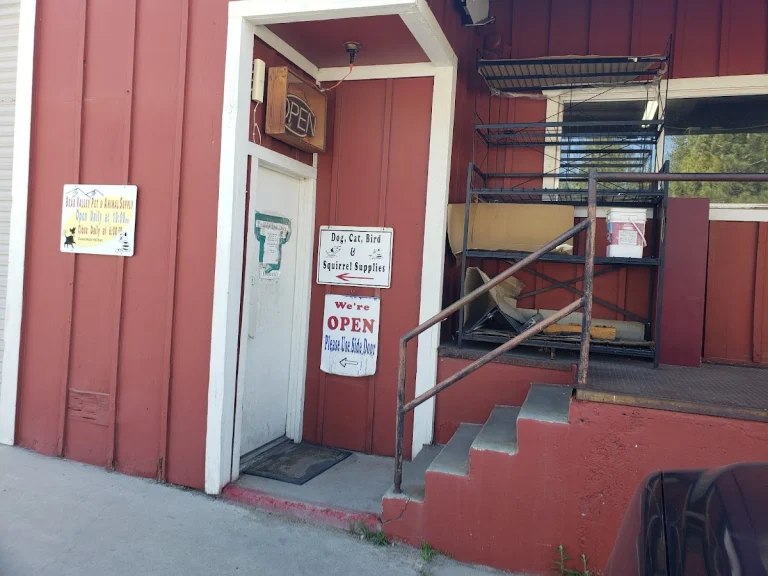 Fish Locker, a dog-friendly pet supply store in Big Bear Lake, California