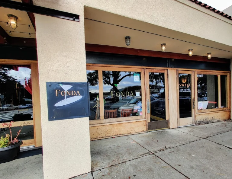 Fonda Restaurant, a dog-friendly restaurant in Albany, California