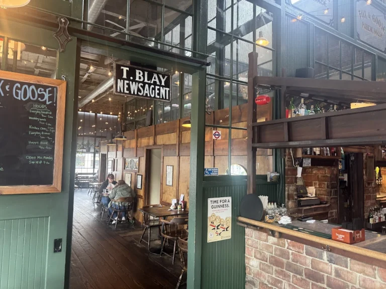 Fox & Goose, a dog-friendly restaurant in Sacramento, California