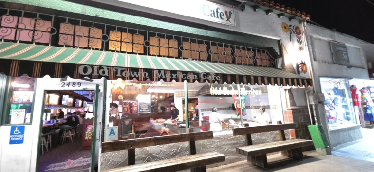 Fred’s Mexican Cafe, a dog-friendly restaurant in San Diego, California