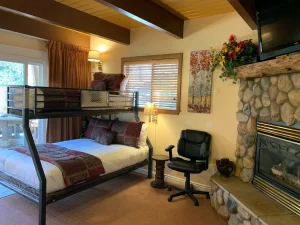 Giant Oaks Lodge