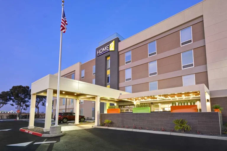 Home2 Suites Hanford Lemoore, a dog-friendly hotel in Hanford, California