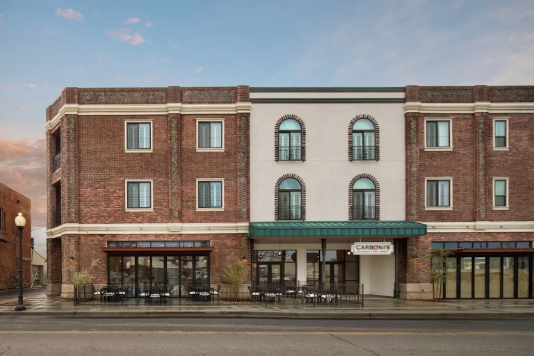 Hotel Winters, a dog-friendly hotel in Winters, California