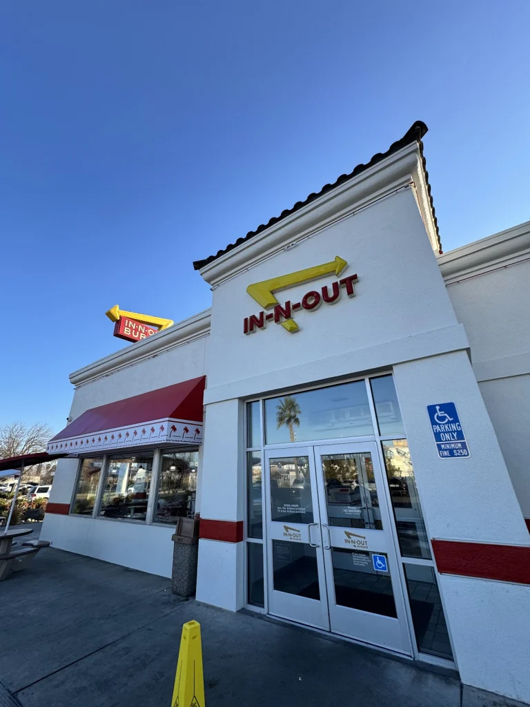 In-N-Out Burger, a dog-friendly restaurant in Merced, California