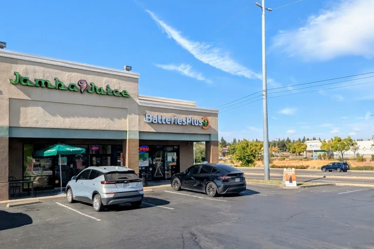 Jamba Juice, a dog-friendly restaurant in Antelope, California