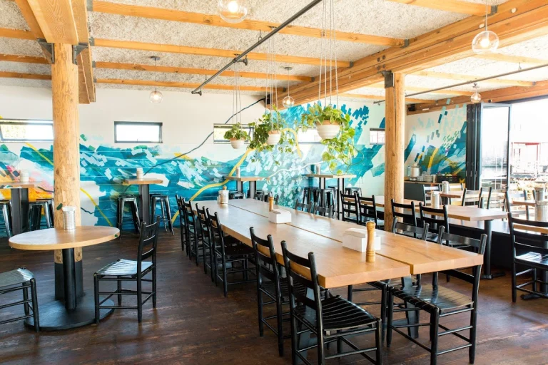 Joinery, a dog-friendly restaurant in Sausalito, California