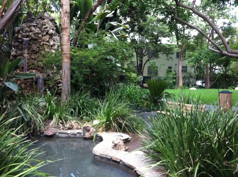 Kings Road Park, a dog-friendly park in West Hollywood, California