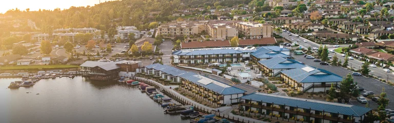 Lakehouse Resort, a dog-friendly hotel in San Marcos, California