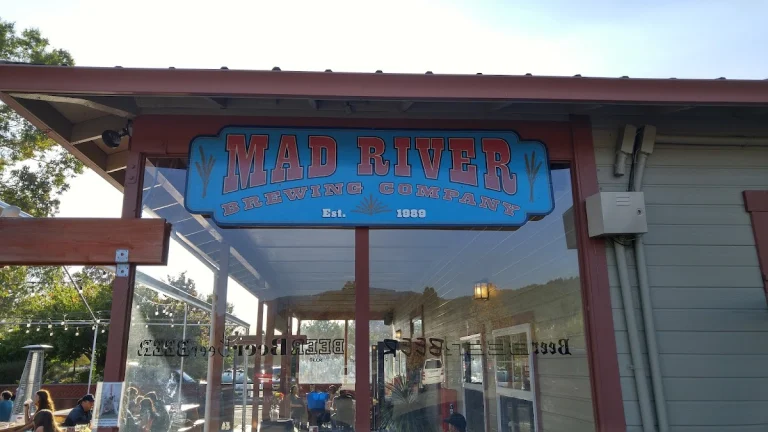 Mad River Brewing Company, a dog-friendly bar in Blue Lake, California