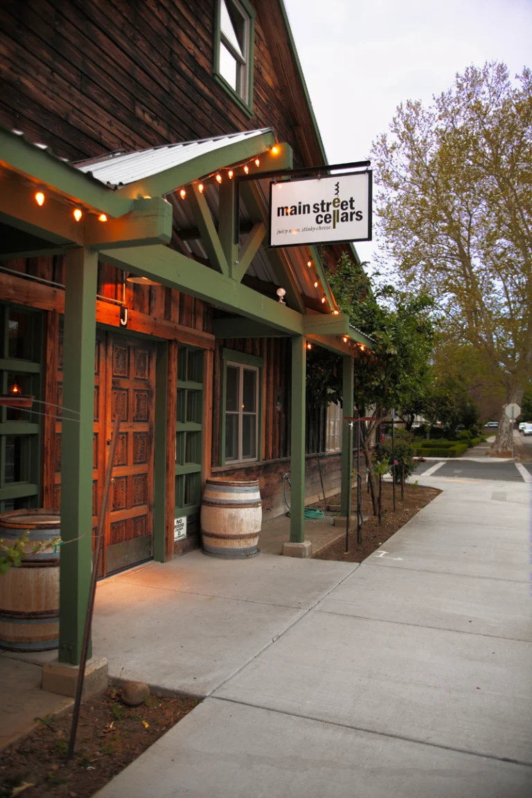 Main Street Cellars, a dog-friendly restaurant in Winters, California