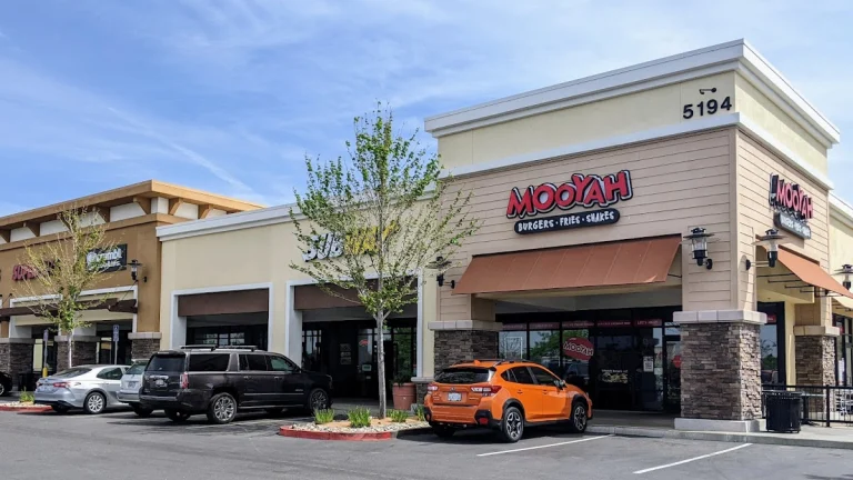 MOOYAH Burgers, Fries, a dog-friendly restaurant in Rocklin, California
