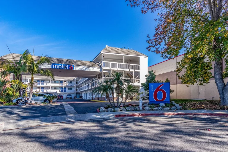 Motel 6 Fountain Valley, CA – Huntington Beach Area
