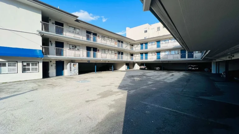 Motel 6 San Francisco, a dog-friendly hotel in San Francisco, California