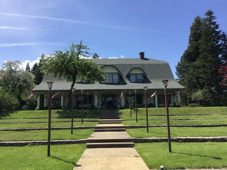 Mount Shasta Ranch Bed and Breakfast