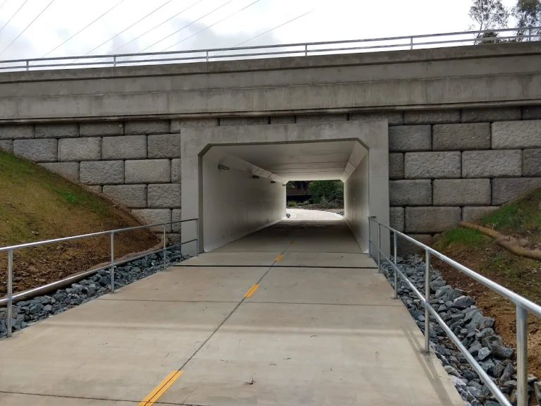 Oak Parkway Trail