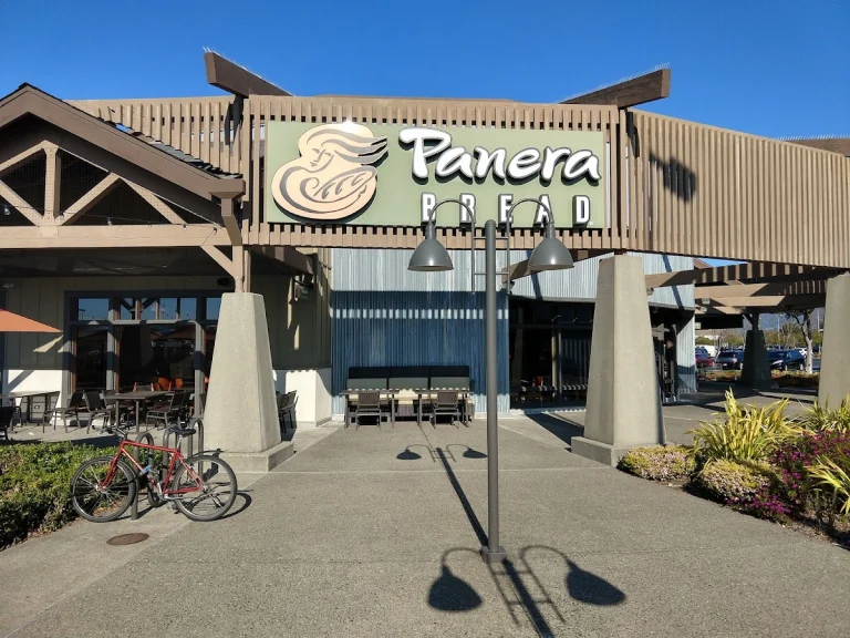 Panera Bread, a dog-friendly restaurant in Novato, California
