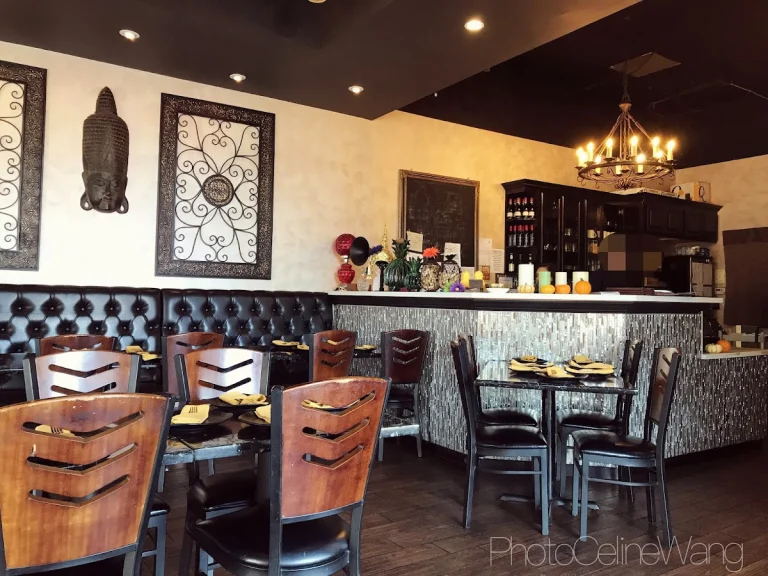 Pineapple Village, a dog-friendly restaurant in Gilroy, California