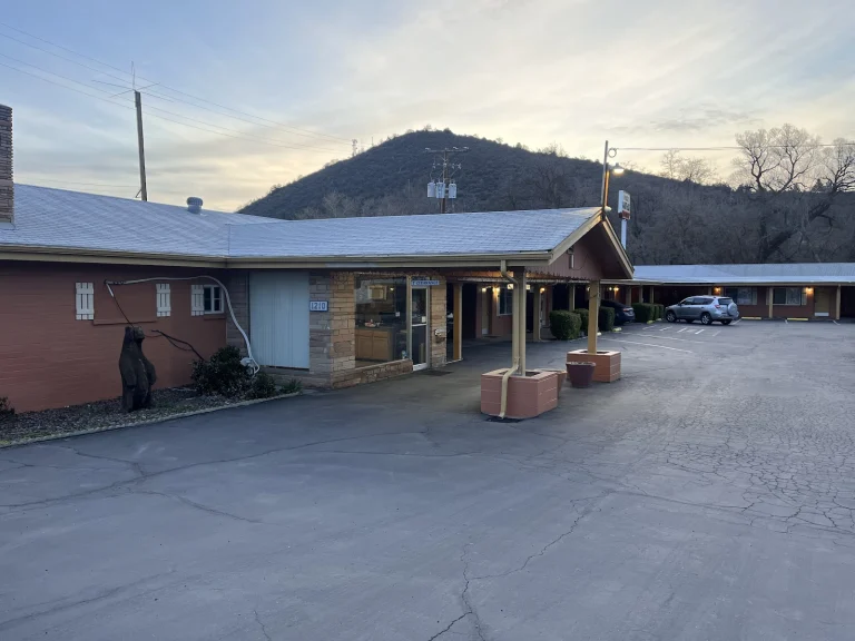 Relax Inn Motel