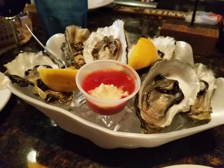 Ruben and Ozzy’s Oyster, a dog-friendly restaurant in Palm Springs, California