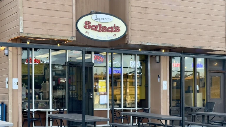 Salsa’s Taqueria, a dog-friendly restaurant in Mammoth Lakes, California