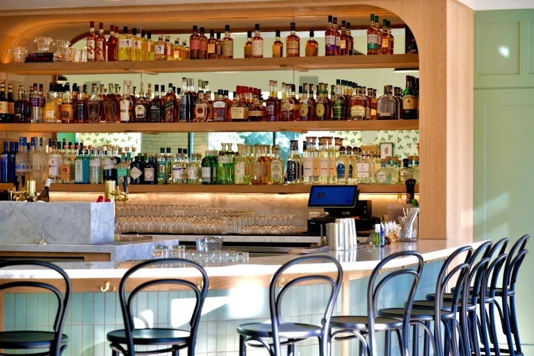 Selland's - Broadway, a dog-friendly restaurant in Sacramento, California