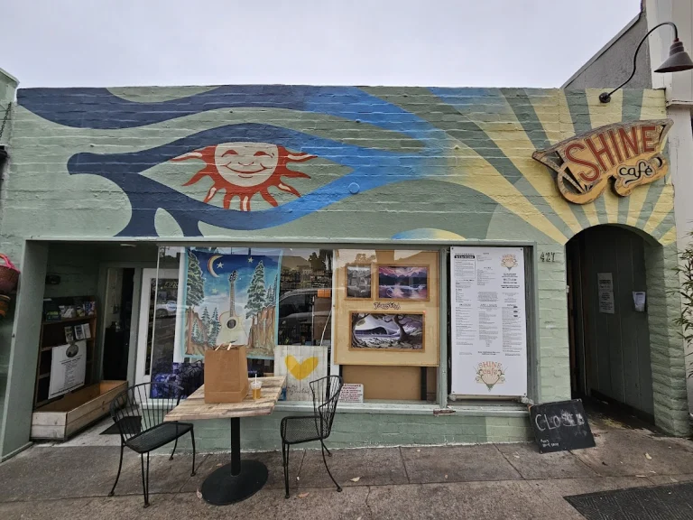 Shine Cafe, a dog-friendly restaurant in Morro Bay, California