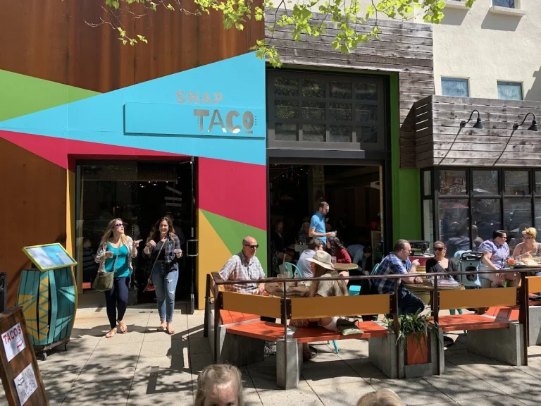 Snap Taco, a dog-friendly restaurant in Santa Cruz, California