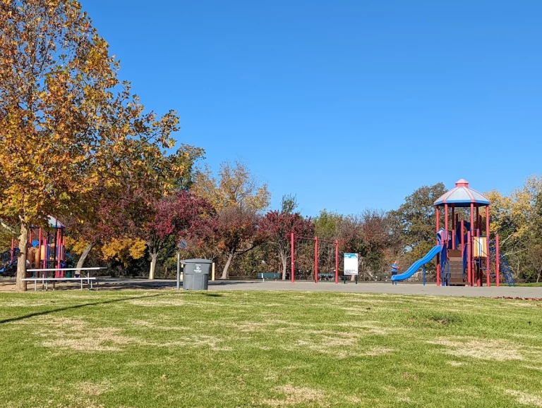 Southwood Park, a dog-friendly hiking trail in Vacaville, California
