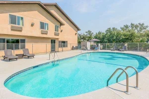 Super 8 by Wyndham Redding