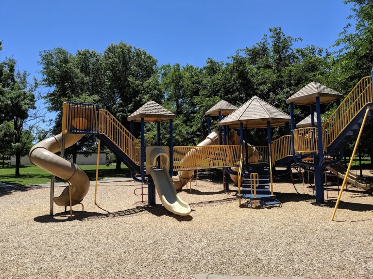 Sycamore Park, a dog-friendly park in Davis, California