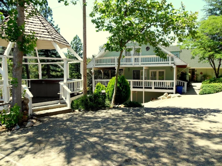 The Berkshire Inn, a dog-friendly hotel in Groveland, California