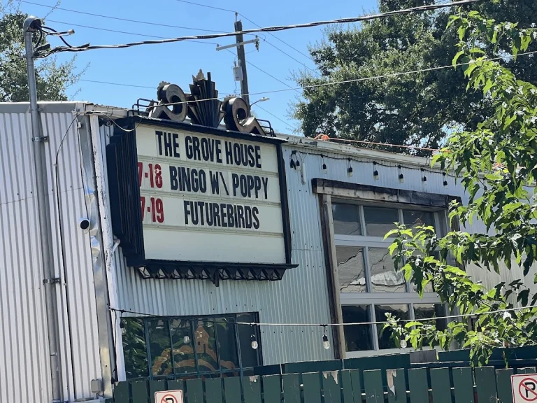 The Grove House, a dog-friendly restaurant in Mariposa, California