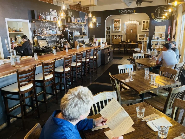The Hideout Kitchen & Cafe