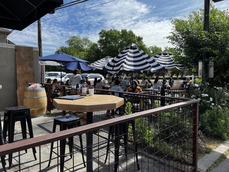 The Mimosa House, a dog-friendly restaurant in Sacramento, California