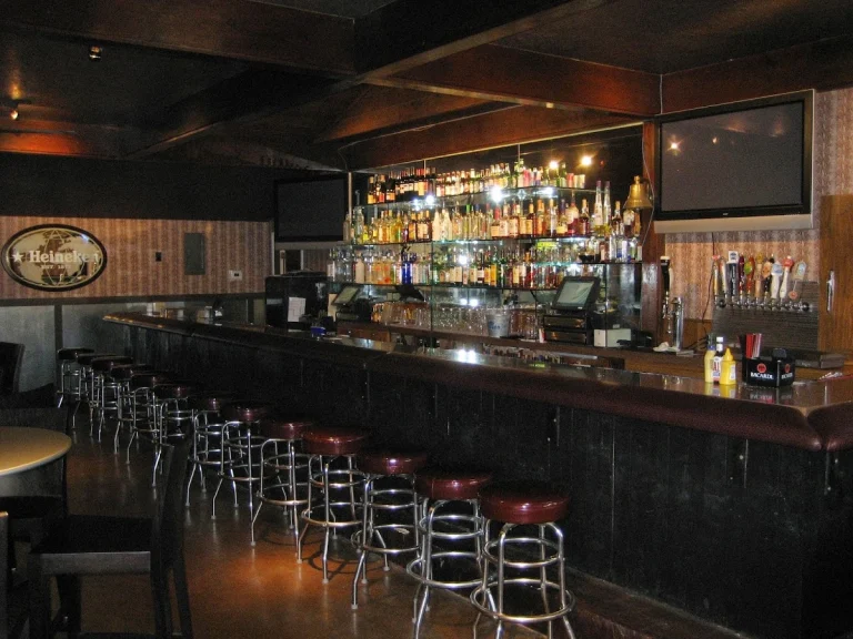 The Purple Place Bar & Grill, a dog-friendly restaurant in El Dorado Hills, California