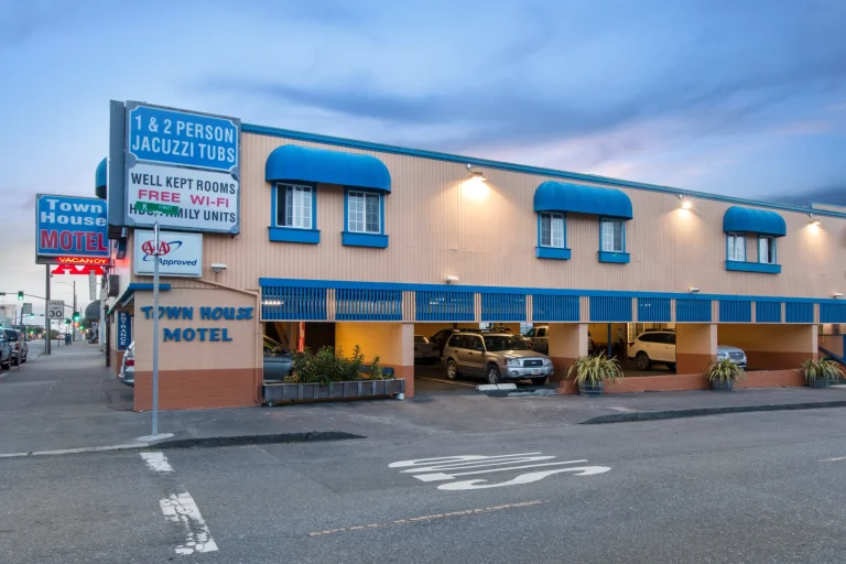 Town House Motel