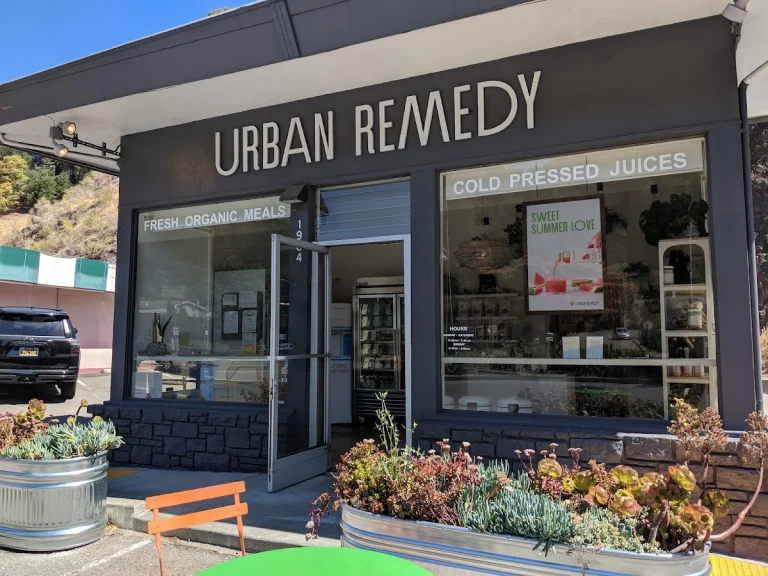 Urban Remedy, a dog-friendly restaurant in San Rafael, California