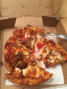 Windy City Pizza & Barbecue., a dog-friendly restaurant in San Mateo, California