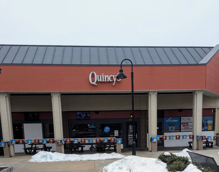 Quincy’s Pub & Cafe