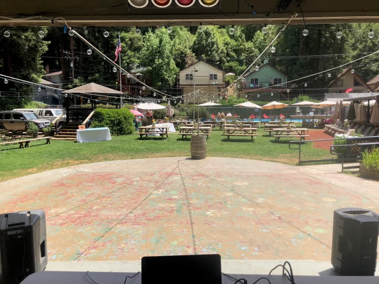 Rio Nido Roadhouse